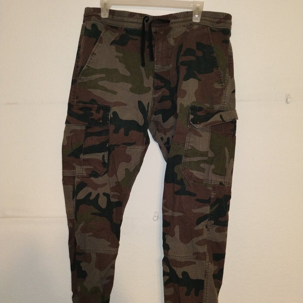 Levi's Cargo Joggers Green & Camo (M)